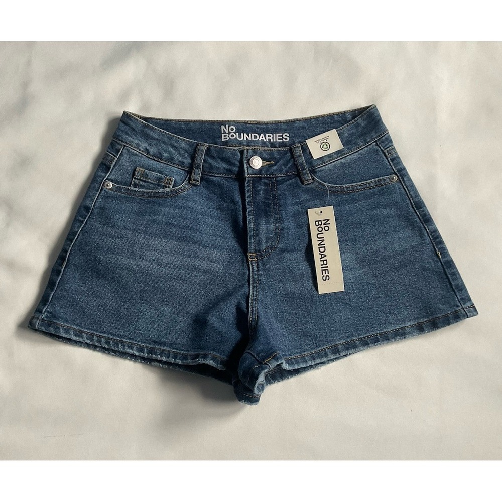 New No Boundaries Denim High Rise Mom Shorts Size 0‎
